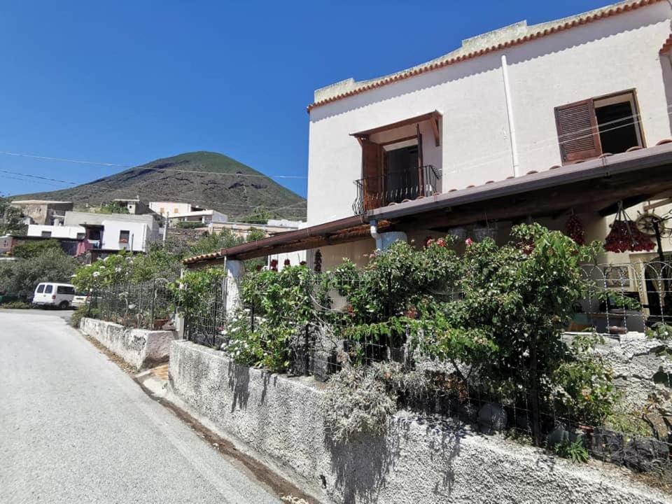 Ferienwohnung Casa Garibaldi Leni Exterior foto
